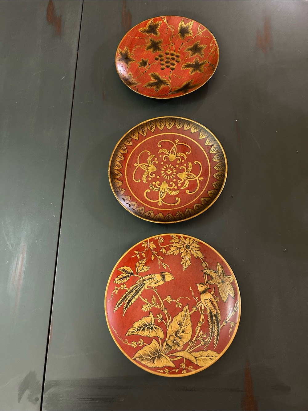 Raymond Waites Toyo Trading Company Red And Gold Floral Decorative Plate -set 3